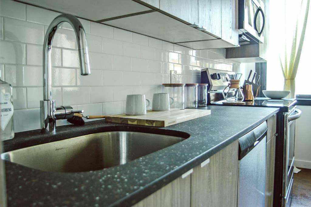 Rail Park Downtown Studio, Amazing Views, Contactless Check-In Φιλαδέλφεια Εξωτερικό φωτογραφία